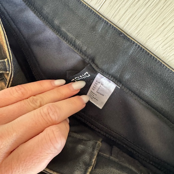 Black Leather Pencil Skirt - Picture 3 of 3